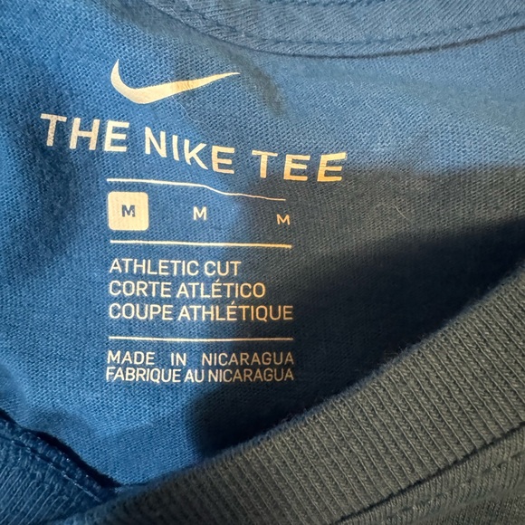 Nike Men's Blue Short Sleeve Tee NWT - Picture 2 of 7